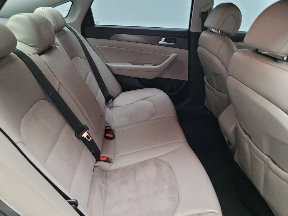 Used 2015 Hyundai Sonata Sport w/ Option Group 03 FWD image 19