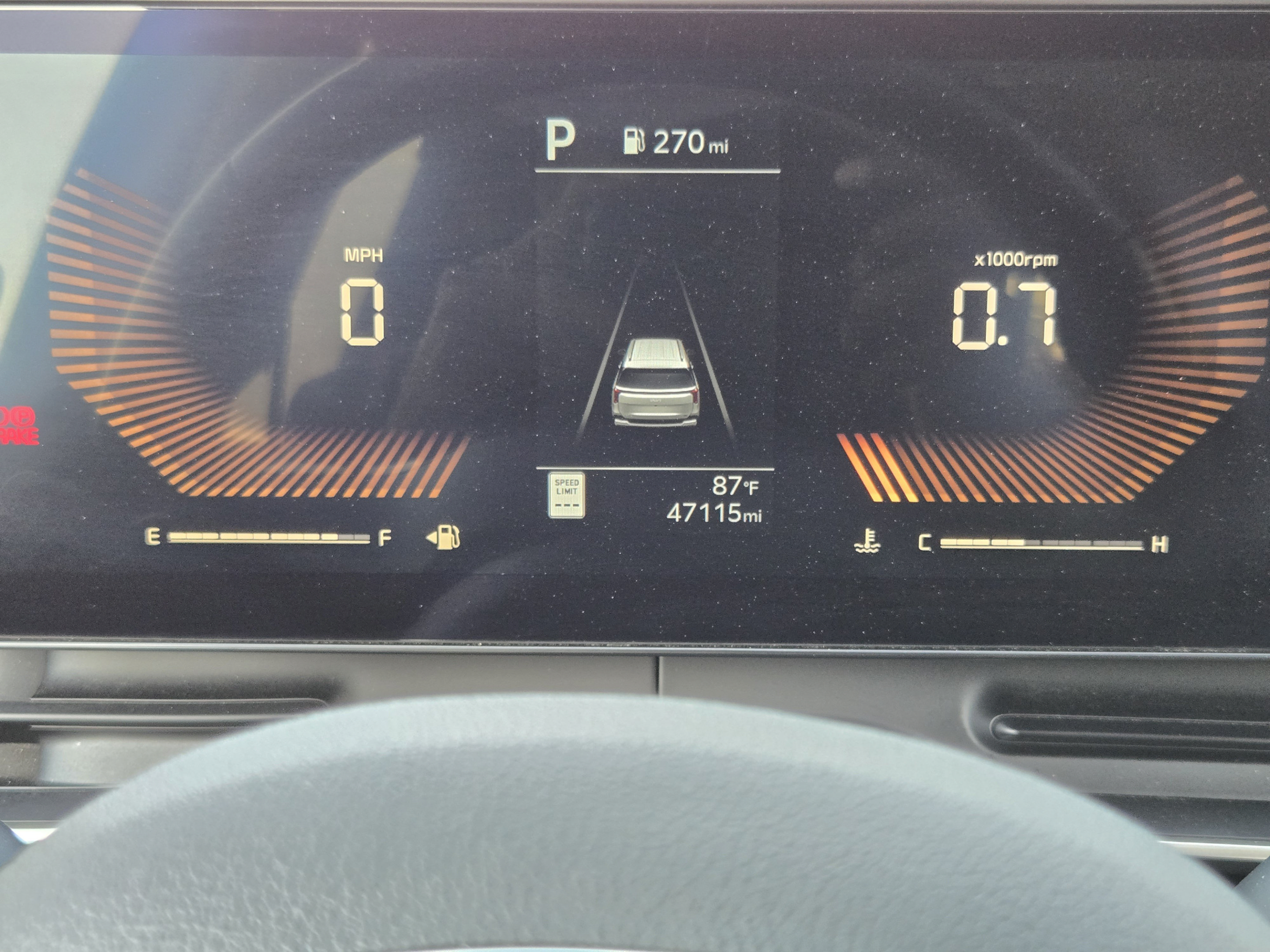 Used 2025 Kia Carnival FWD image 12