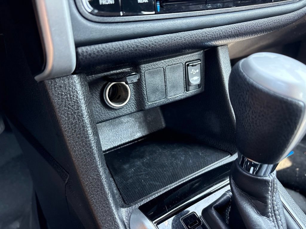 Used 2017 Toyota Corolla LE FWD image 23