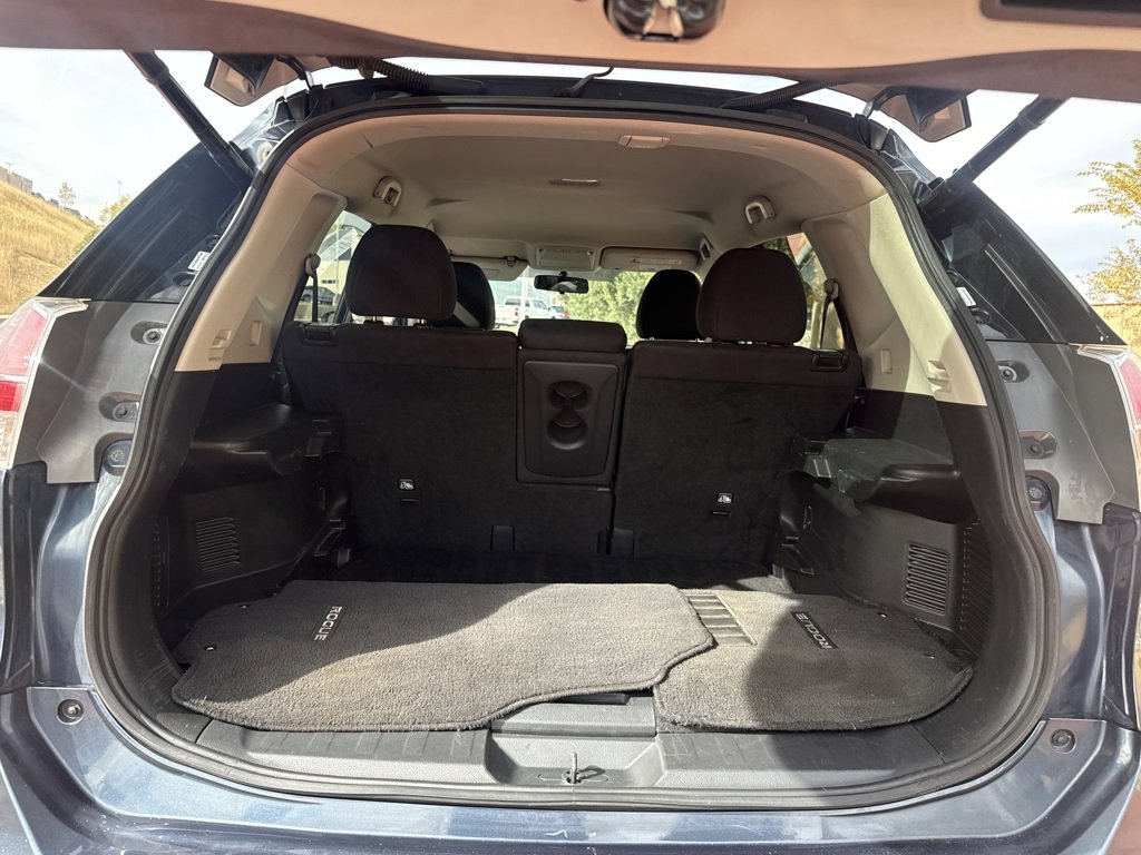 Used 2015 Nissan Rogue SV w/ SV Premium Package image 7