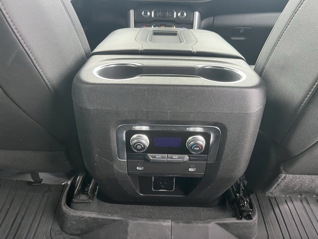 Used 2023 GMC Yukon XL SLT image 48