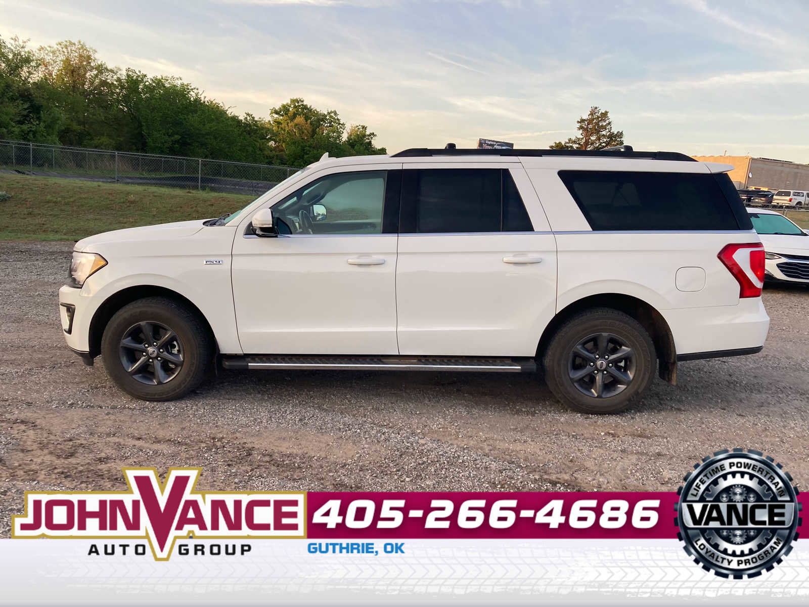 Used 2021 Ford Expedition Max XLT image 2