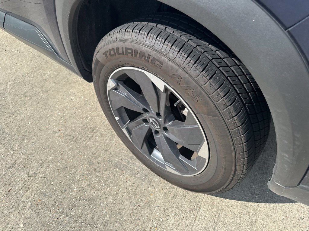 Used 2025 Nissan Rogue SV FWD image 42