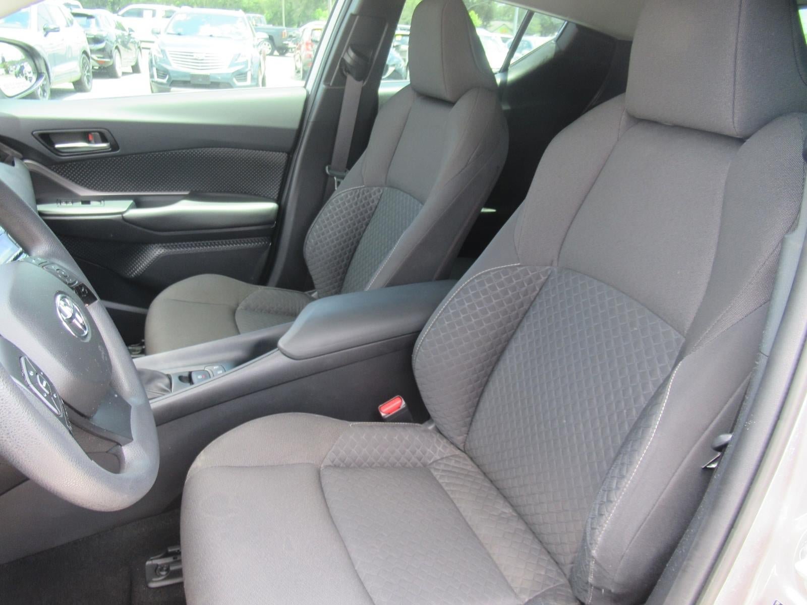 Used 2020 Toyota C-HR LE FWD image 19