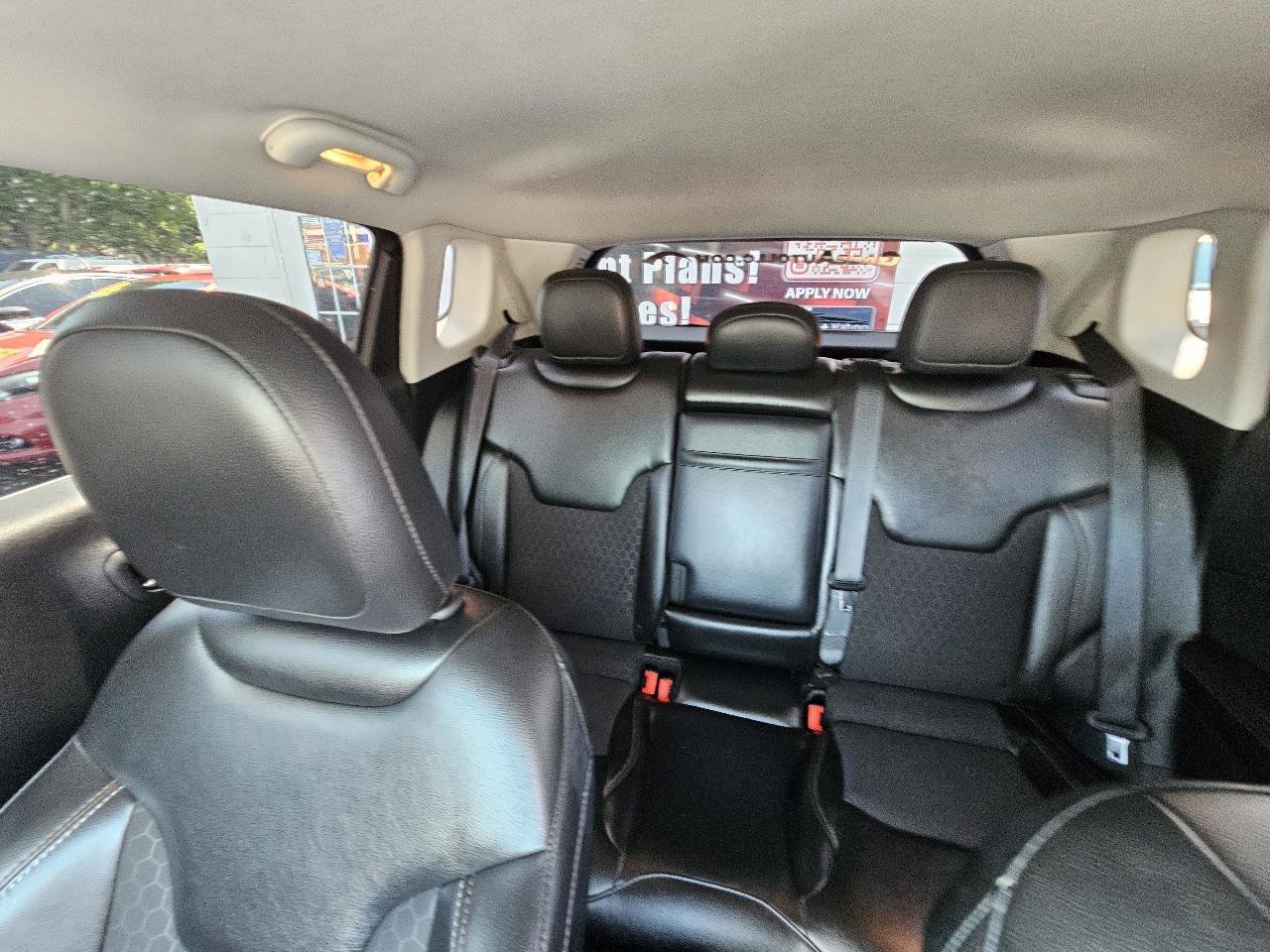 Used 2018 Jeep Compass Latitude w/ Popular Equipment Group AWD/4WD image 20