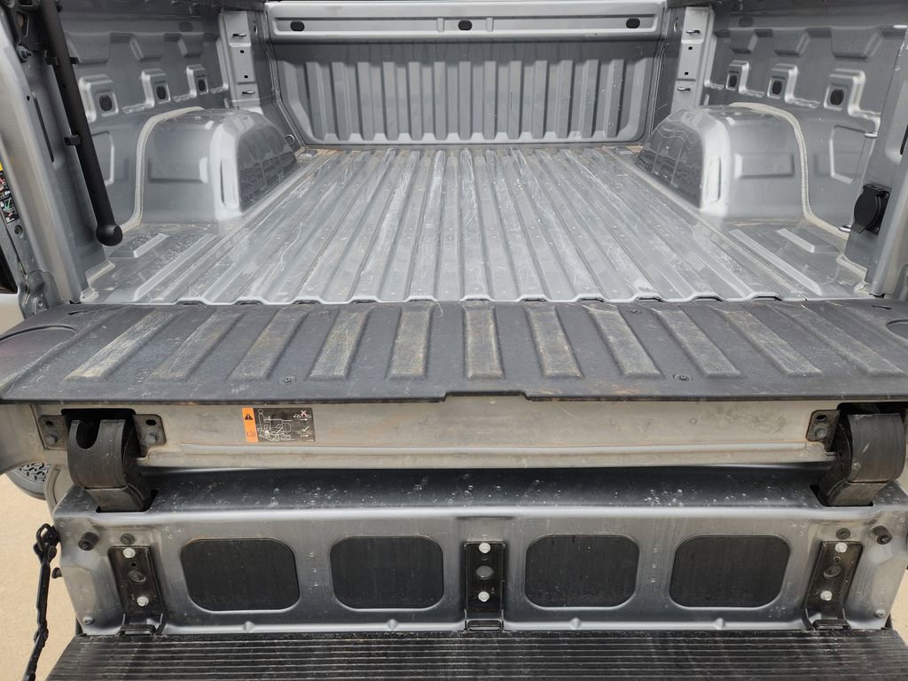 Used 2025 GMC Sierra 1500 SLT image 39