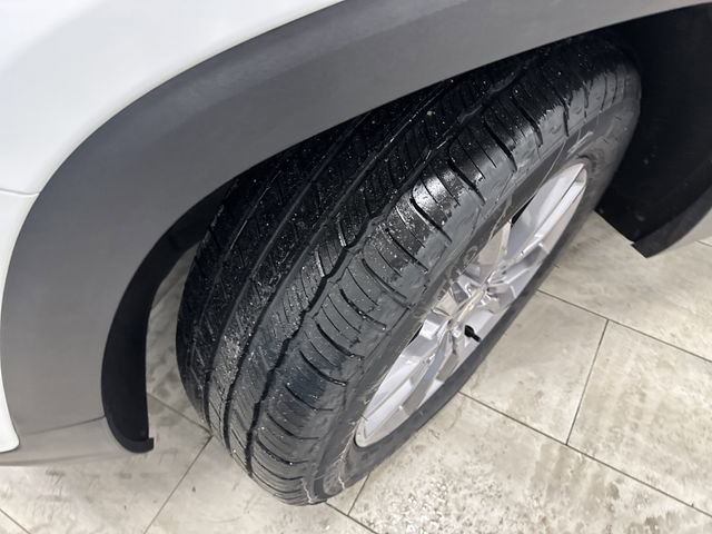 Used 2024 GMC Terrain SLT image 35