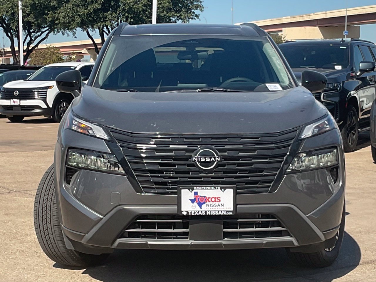 New 2027 Nissan Rogue Dark Armor AWD/4WD image 2
