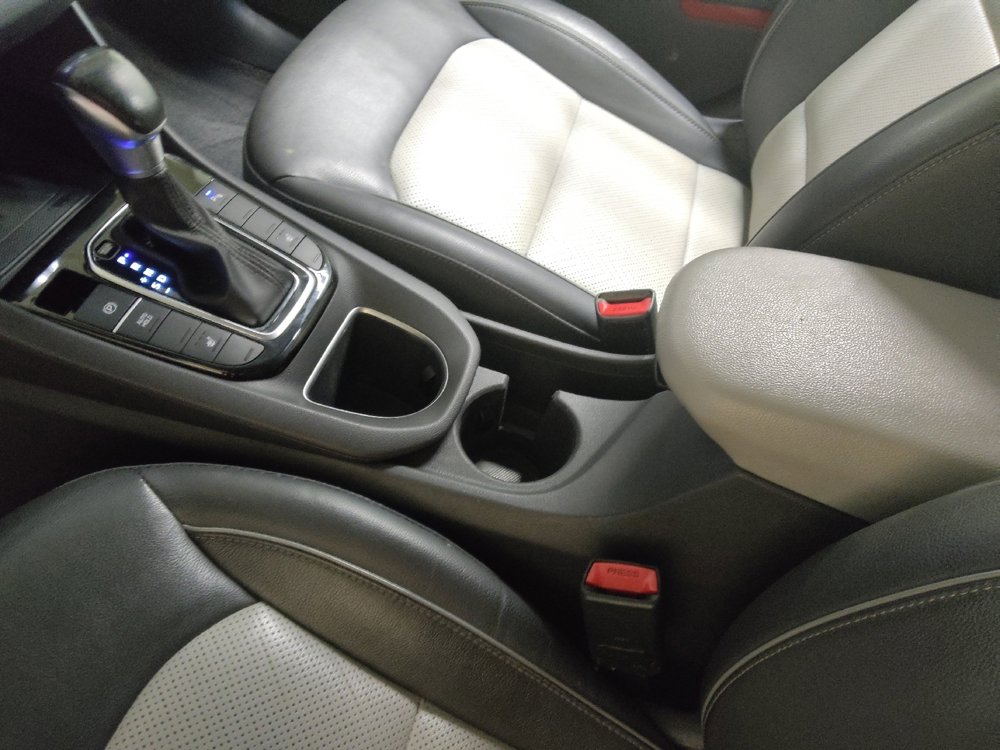 Used 2020 Hyundai Ioniq Limited FWD image 26