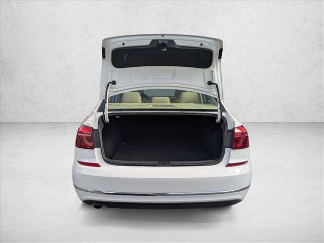 Used 2019 Volkswagen Passat 2.0T Wolfsburg w/ Wheels & Sunroof Package image 6