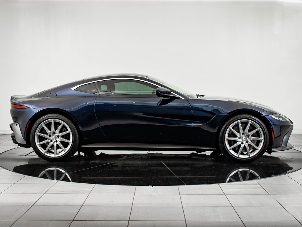 Used 2020 Aston Martin V8 Vantage Coupe image 11