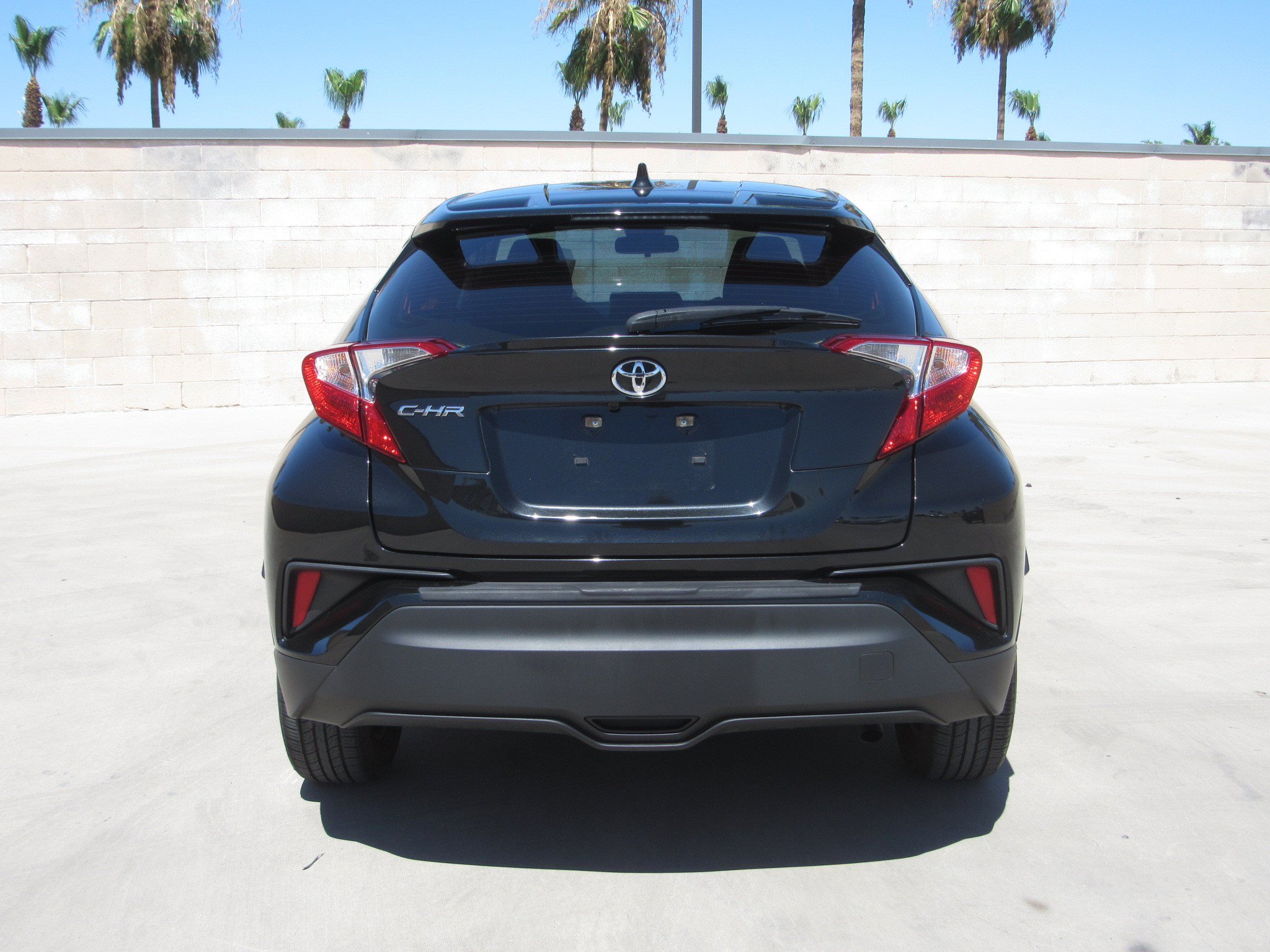 Used 2021 Toyota C-HR LE FWD image 7