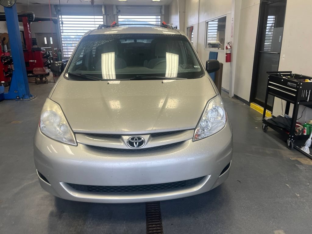 Used 2009 Toyota Sienna CE FWD image 13