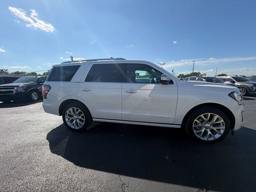 Used 2019 Ford Expedition Platinum image 2