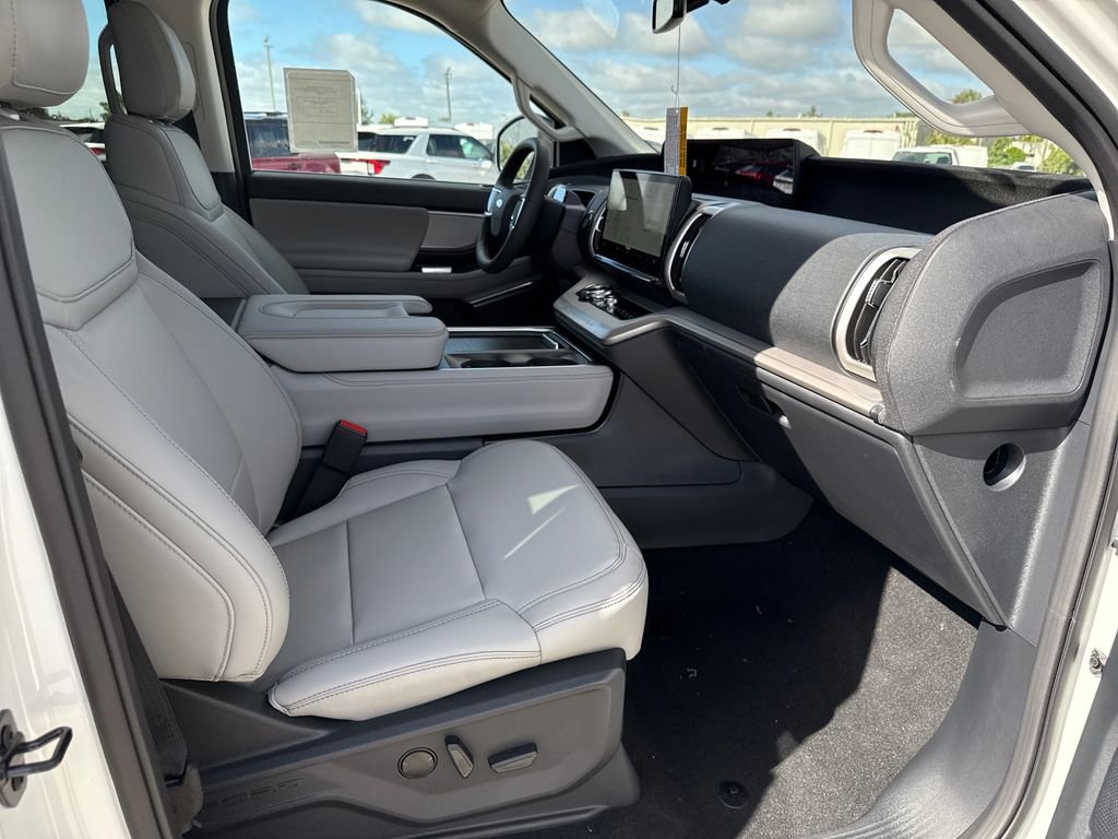 New 2025 Ford Expedition Max Active image 22