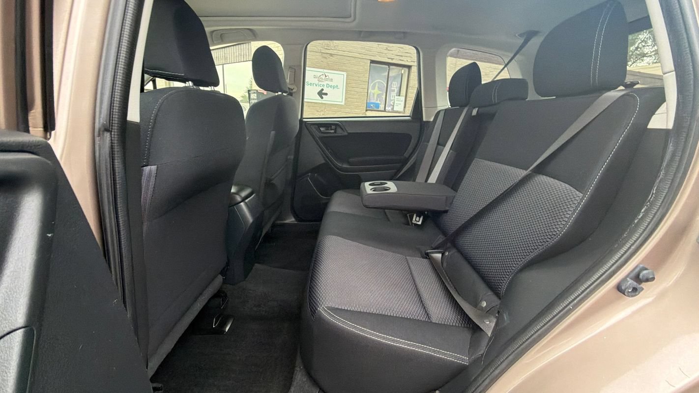Used 2015 Subaru Forester 2.5i Premium w/ All-Weather Package AWD/4WD image 20