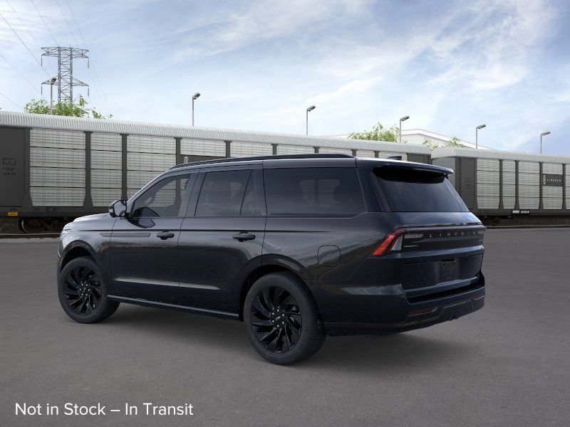 New 2026 Lincoln Navigator Reserve w/ Jet Appearance Package AWD/4WD image 4