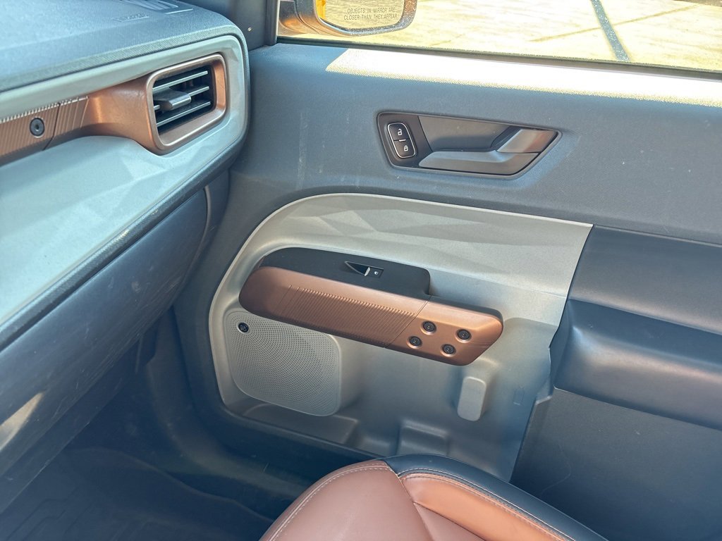 Used 2023 Ford Maverick Lariat w/ Lariat Luxury Package image 23