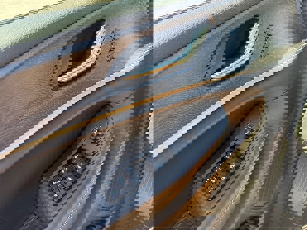 New 2025 Jeep Grand Cherokee Limited w/ Luxury Tech Group II image 26