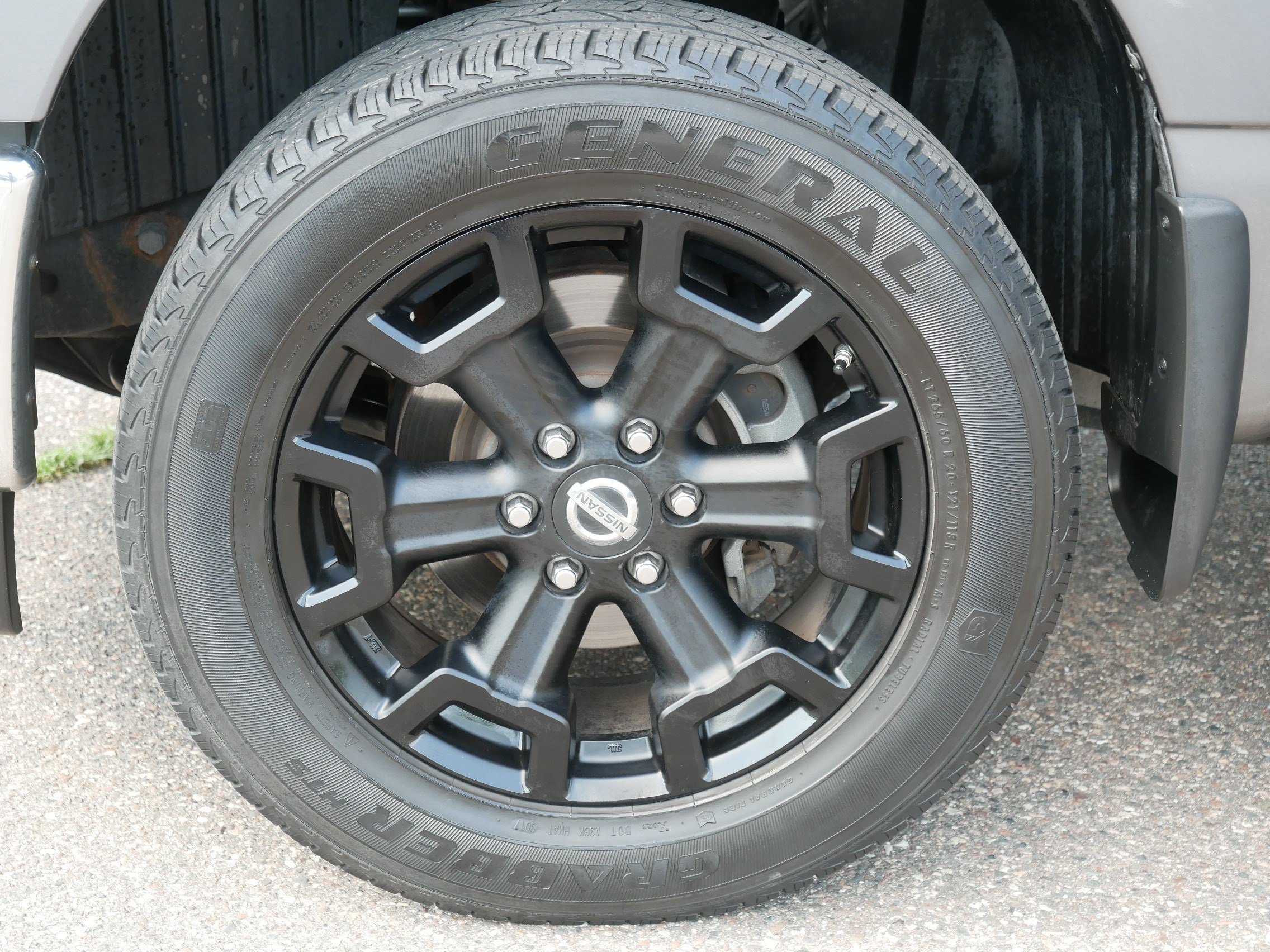 Certified 2017 Nissan Titan SV RWD image 15