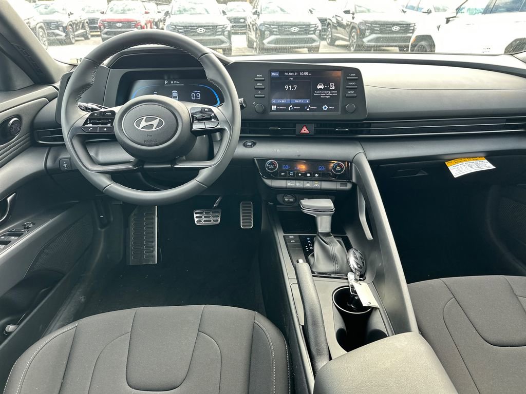 New 2025 Hyundai Elantra Sport image 22