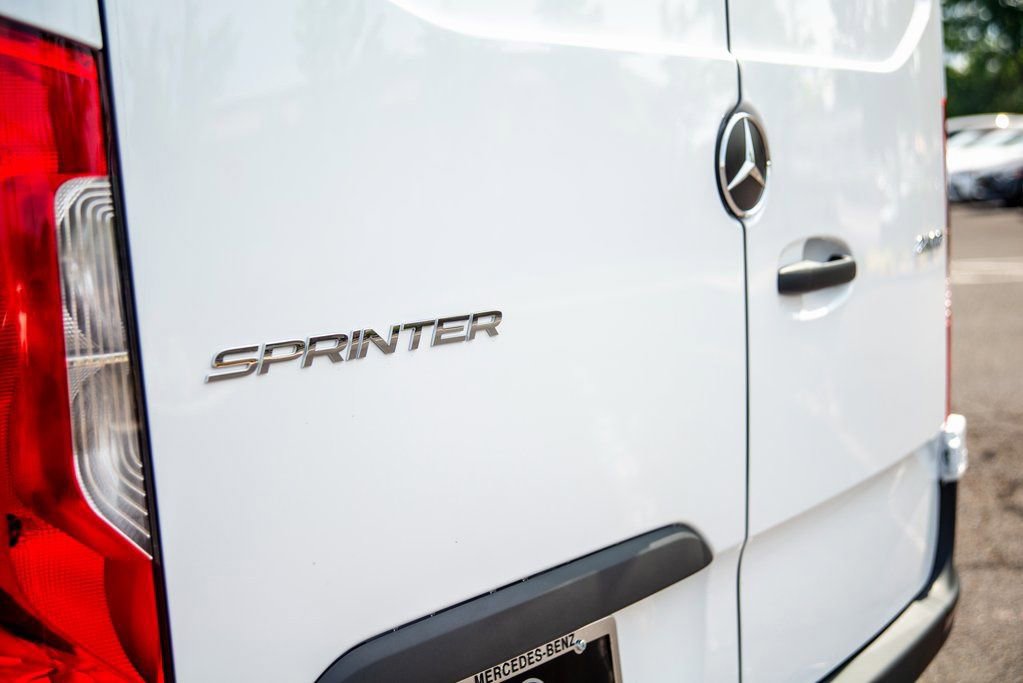 Used 2024 Mercedes-Benz Sprinter 144 Cargo image 17