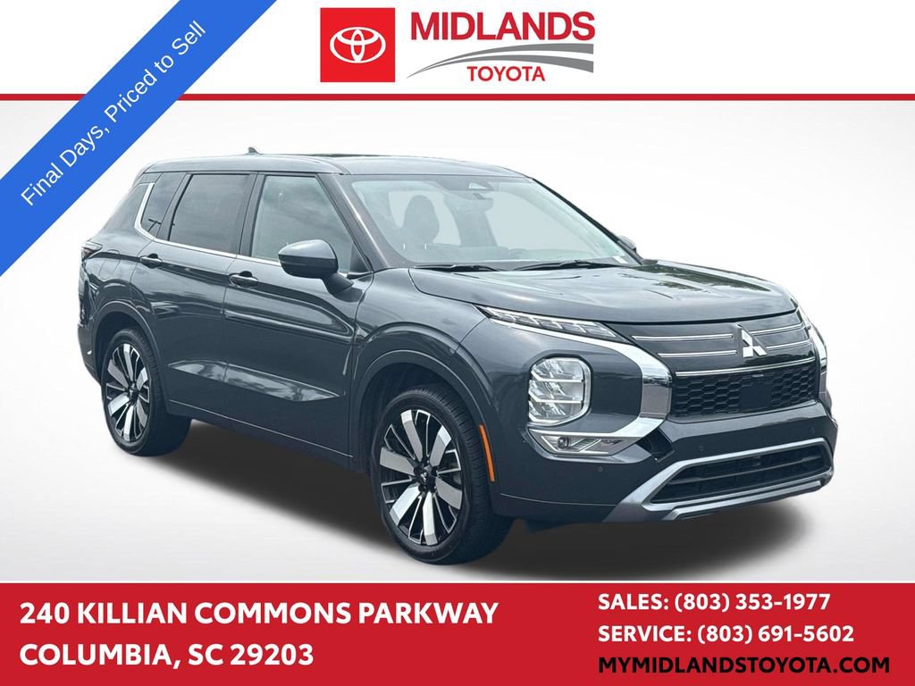 Used 2025 Mitsubishi Outlander SE