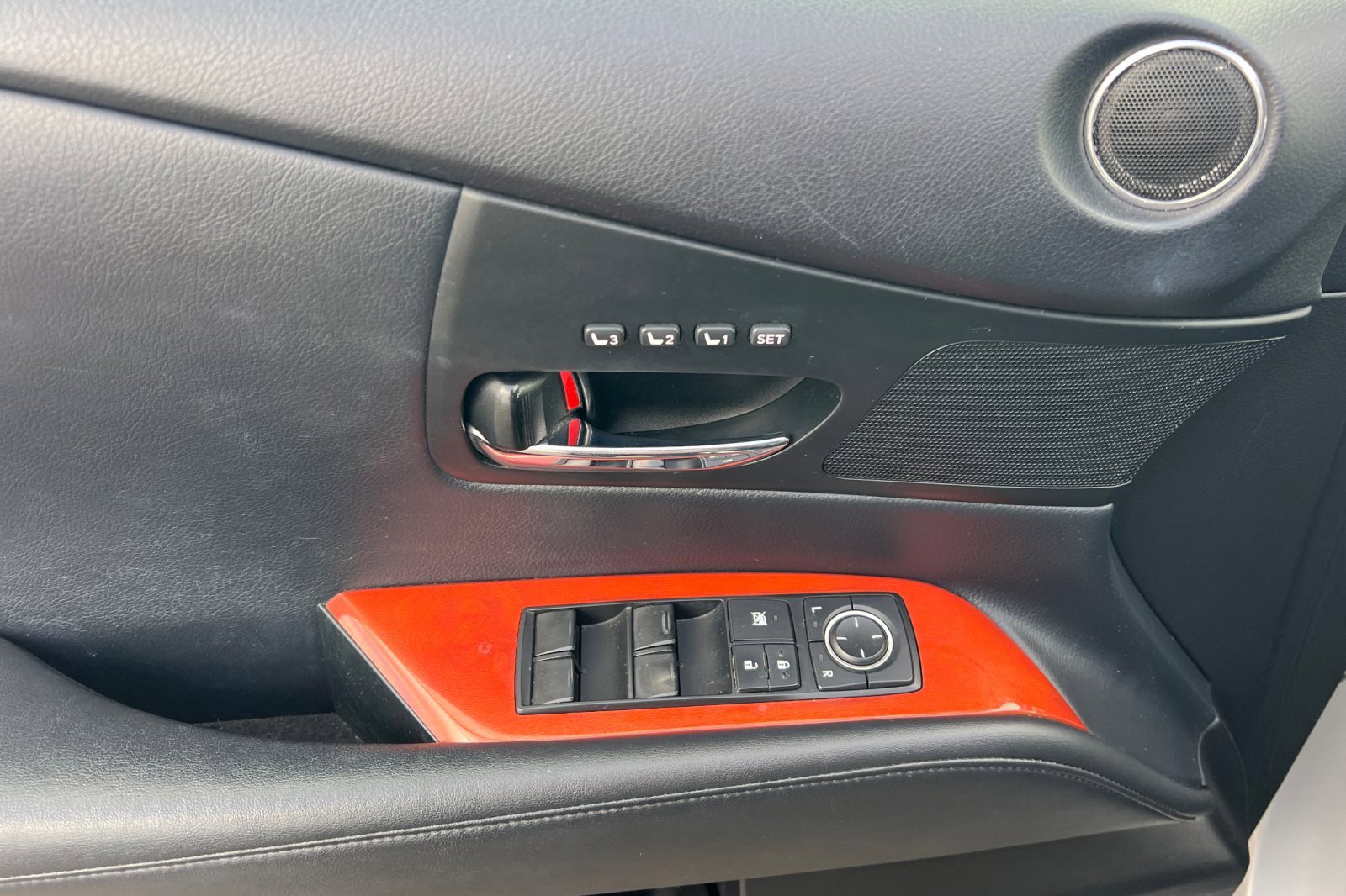 Used 2011 Lexus RX 350 AWD image 8