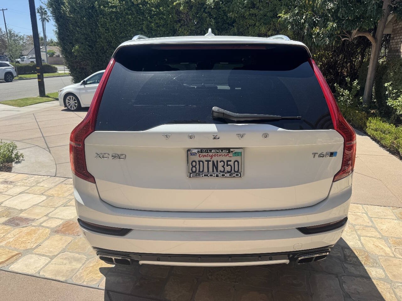 Used 2018 Volvo XC90 T6 R-Design w/ Convenience Package AWD/4WD image 4