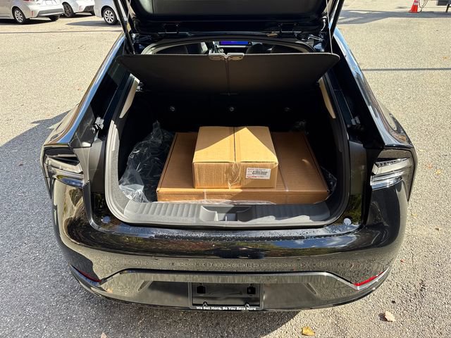 New 2026 Toyota Prius Plug-In Hybrid FWD image 9