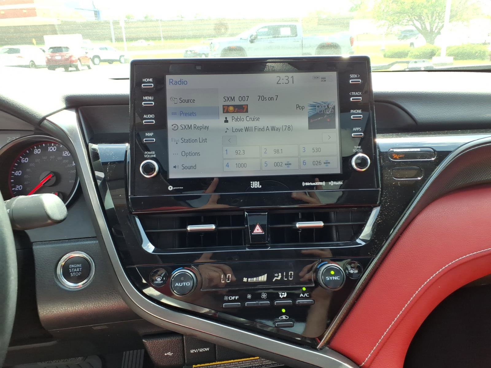 Used 2021 Toyota Camry XSE image 9