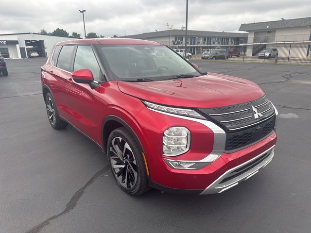 Used 2024 Mitsubishi Outlander FWD