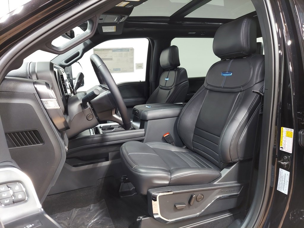 New 2025 Ford F350 Platinum w/ FX4 Off-Road Package image 3