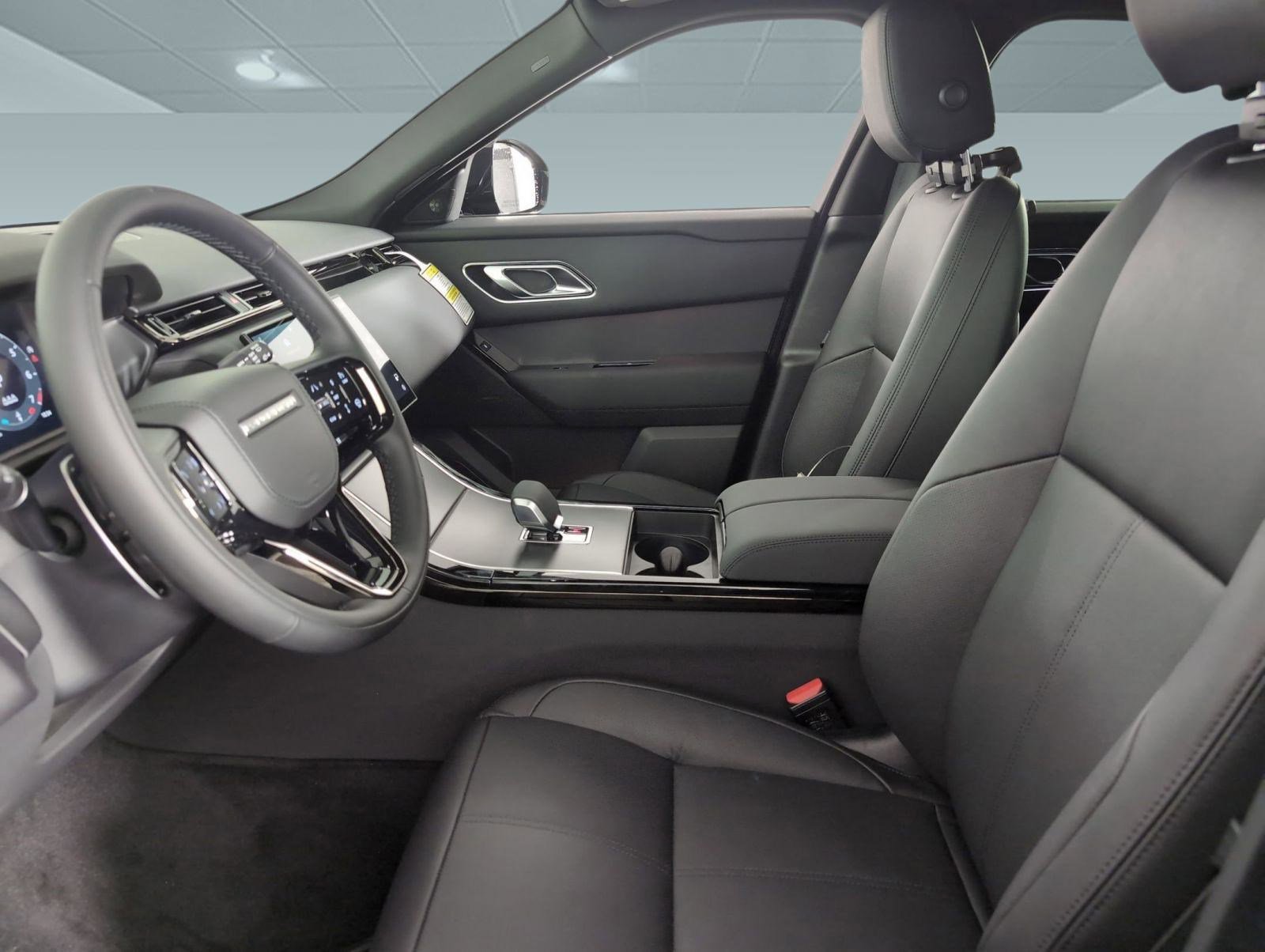 Used 2026 Land Rover Range Rover Velar S image 4