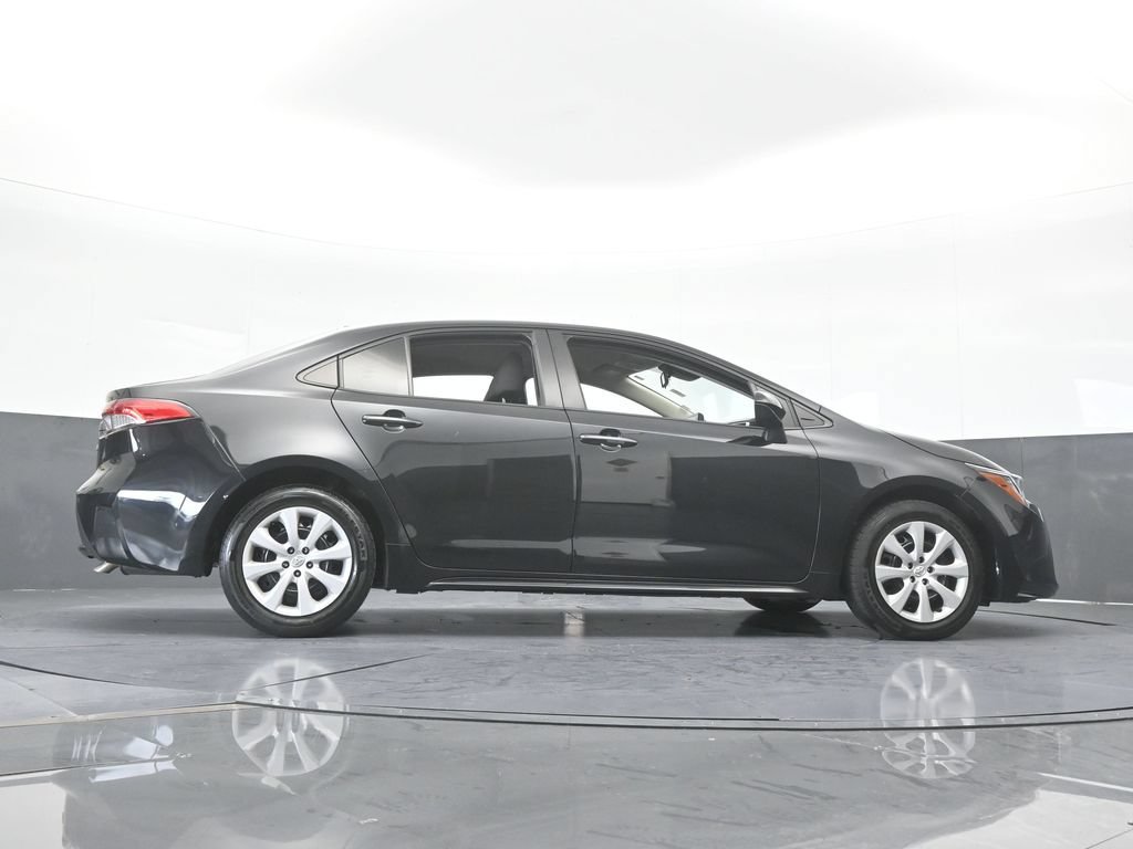 Used 2022 Toyota Corolla LE FWD image 56