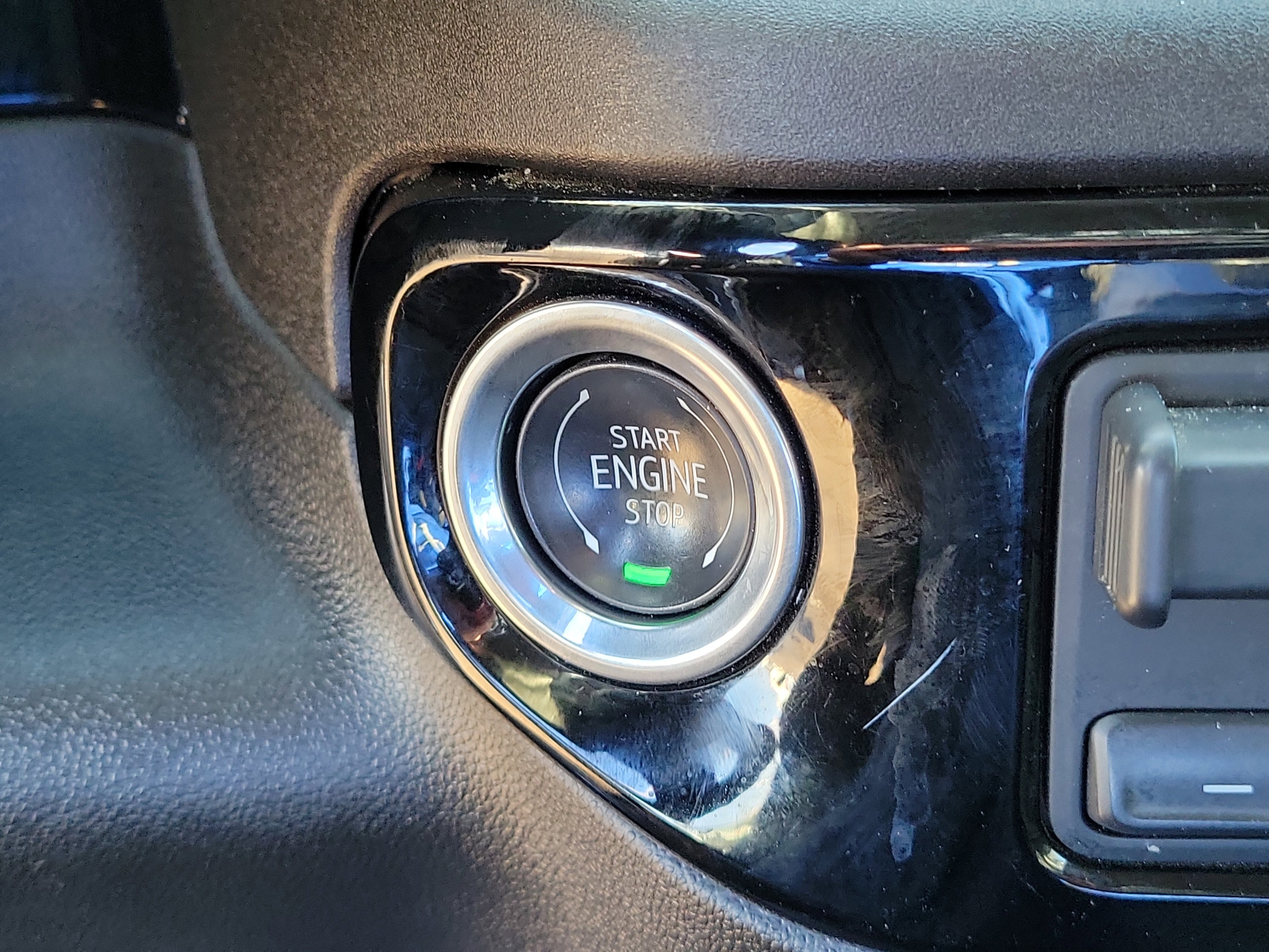 Used 2025 Chevrolet Silverado 2500 LT w/ Safety Package image 29