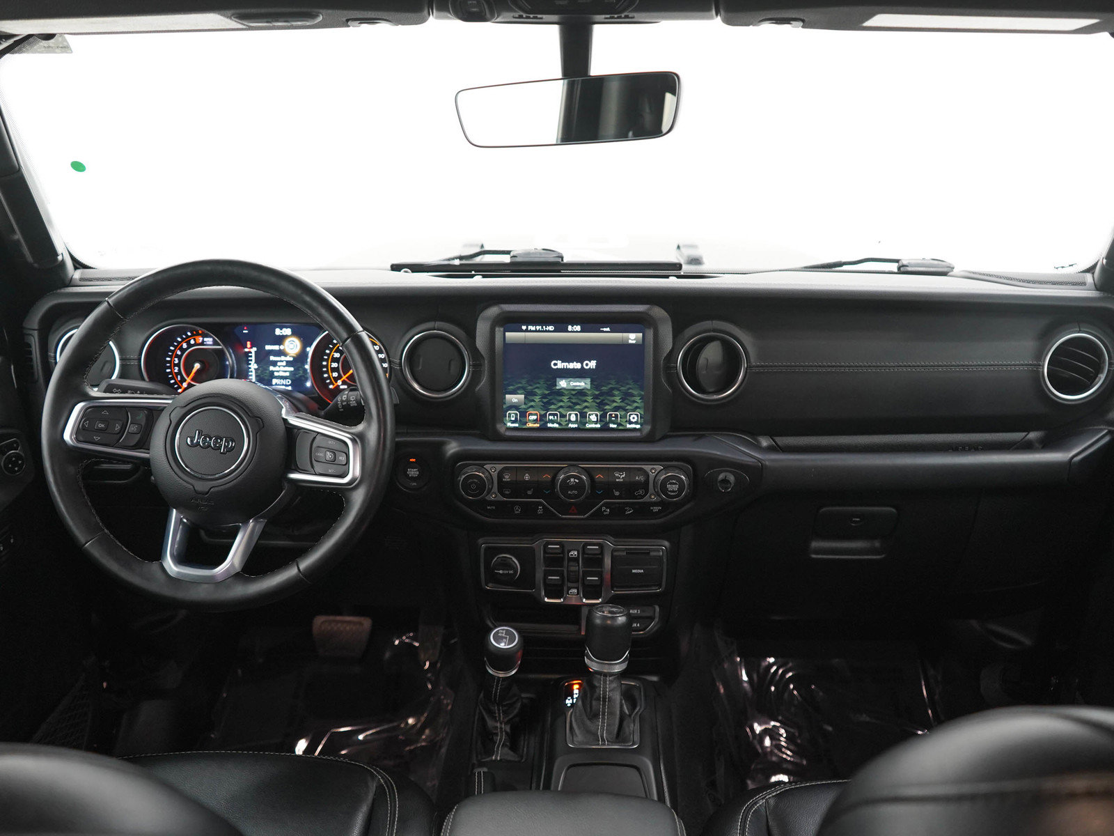Used 2020 Jeep Wrangler Unlimited Sahara w/ Uconnect 4C Nav & Sound Group AWD/4WD image 13