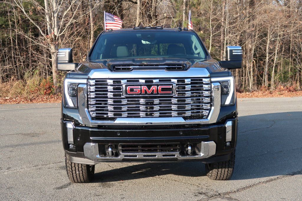 New 2026 GMC Sierra 2500 Denali w/ Denali Reserve Package image 3