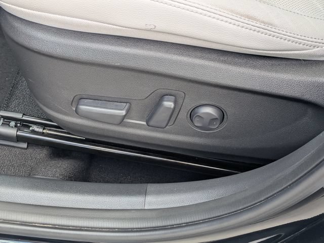 Used 2023 Hyundai Kona Limited FWD image 23