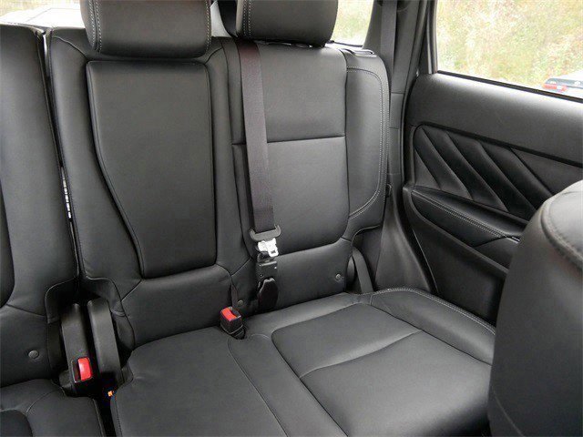 Used 2019 Mitsubishi Outlander SEL image 15