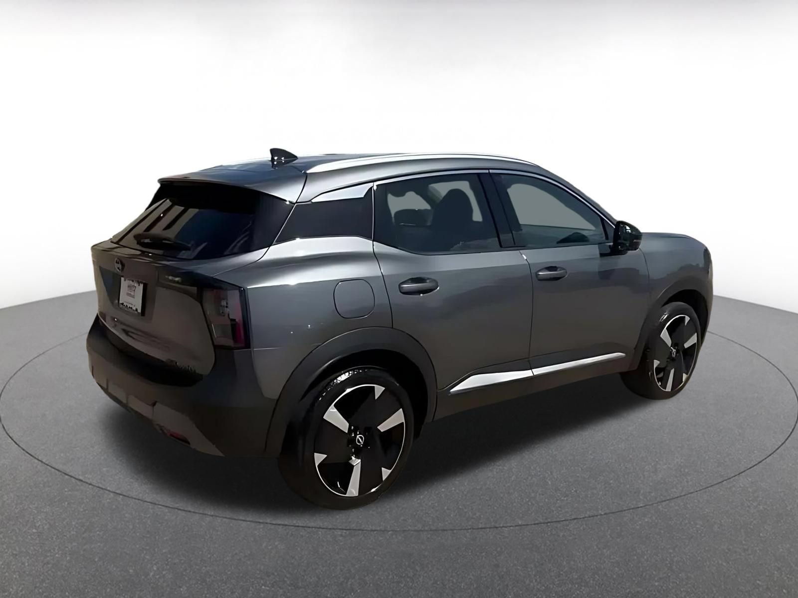 Used 2026 Nissan Kicks SR AWD/4WD image 14