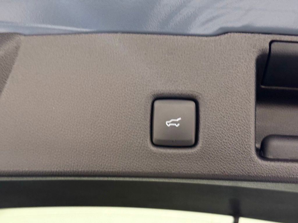 New 2025 Ford Escape SE image 5