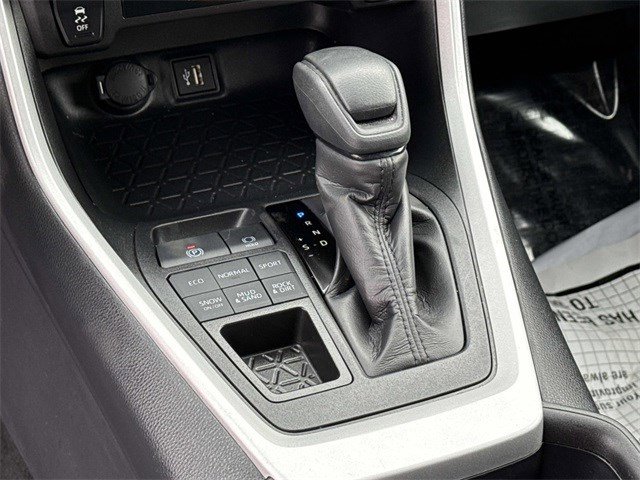 Used 2025 Toyota RAV4 XLE image 22