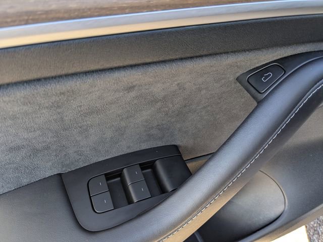 Used 2023 Tesla Model 3 Performance image 30