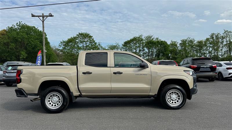 Used 2024 Chevrolet Colorado W/T image 4