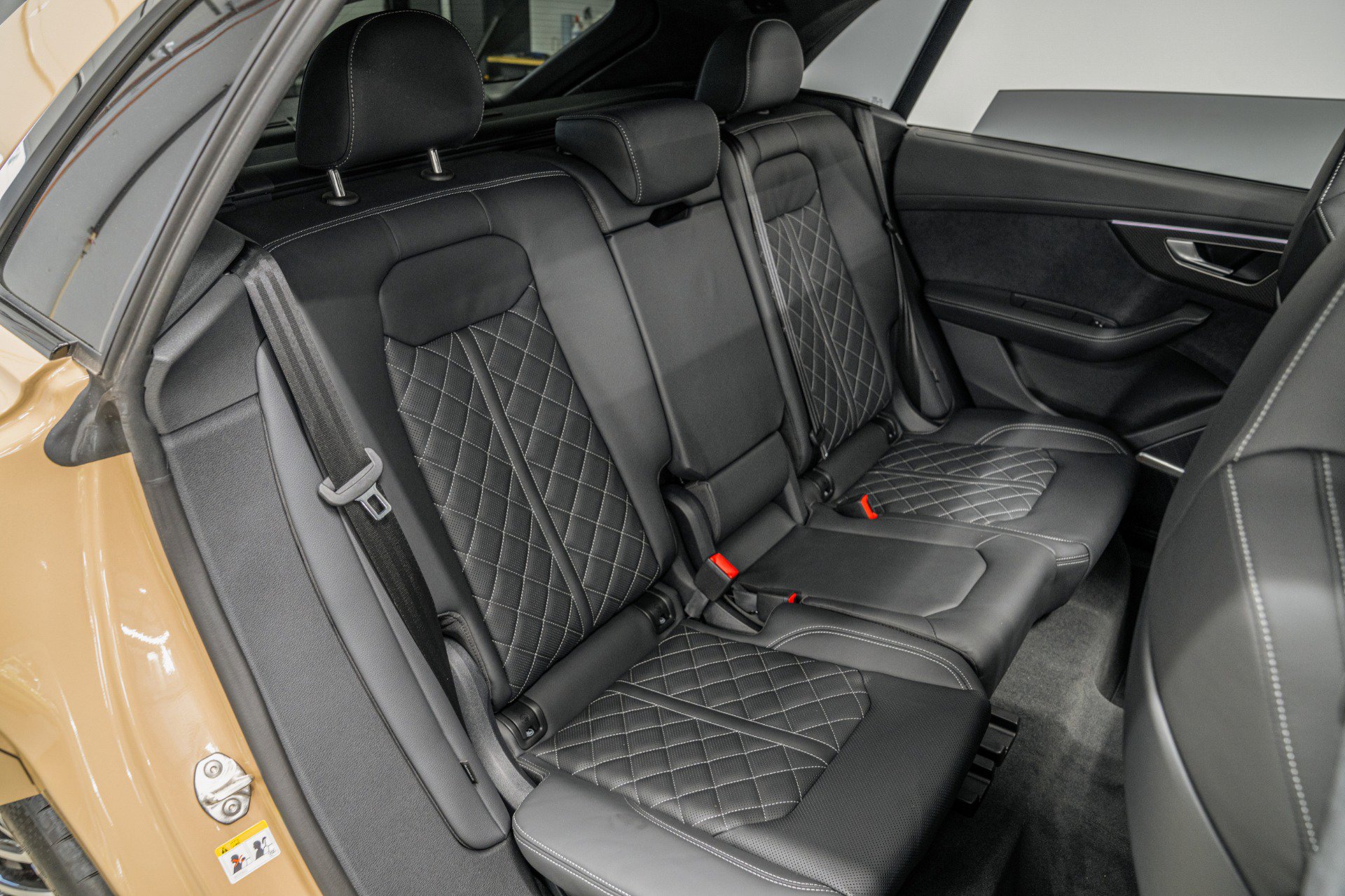 Used 2024 Audi SQ8 Prestige AWD/4WD image 35