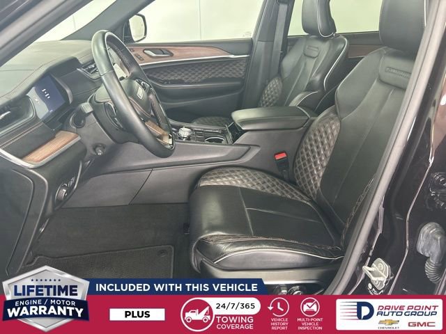 Used 2023 Jeep Grand Cherokee L Summit w/ Luxury Tech Group V image 19