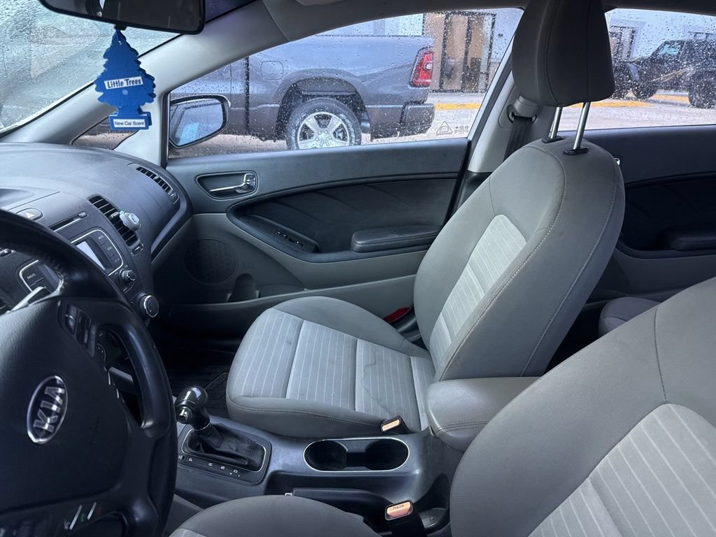 Used 2016 Kia Forte EX FWD image 7