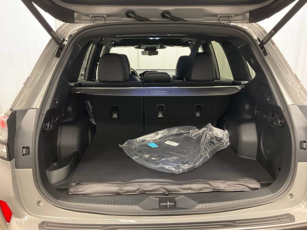 New 2025 Subaru Forester Touring image 30