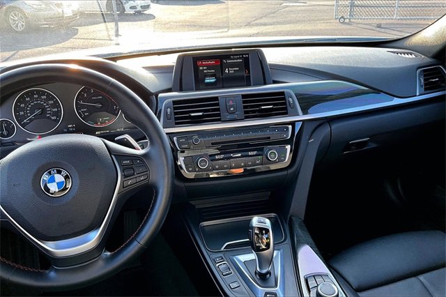 Used 2018 BMW 330e w/ Convenience Package image 6